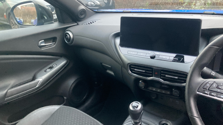 Nissan Juke 1.0 DiG-T N-Connecta 5dr Petrol Hatchback